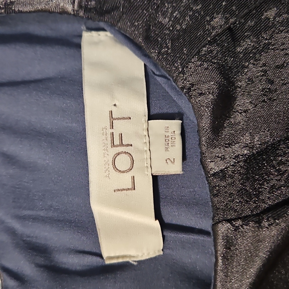 LOFT -Elegant Black/ Silver Sleeveless Dress. SIZE 2 - Picture 3 of 4